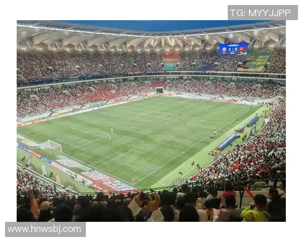 足球明星解说带你走进赛场背后的精彩瞬间与技术剖析